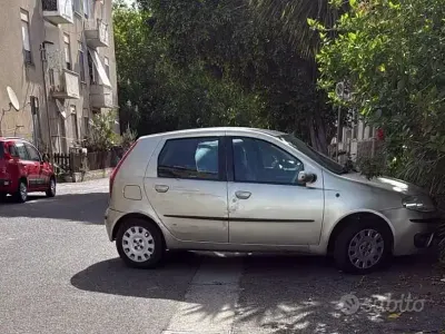 Usata Fiat Punto 69 CV (50 kW) 2007 Utilitaria