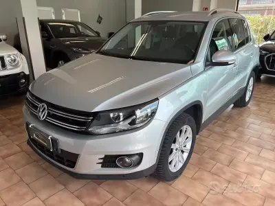 Usata VW Tiguan 140 CV (102 kW) 2012 Grigio SUV