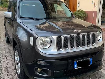 Usata Jeep Renegade Limited 140 CV (102 kW) 2017 Grigio SUV