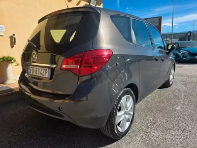Usata Opel Meriva 101 CV (74 kW) 2016 Marrone Monovolume