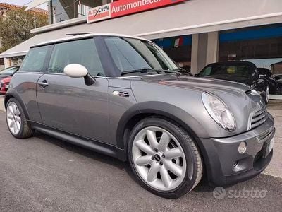 Usata Mini Cooper S 163 CV (119 kW) 2002 Grigio Utilitaria
