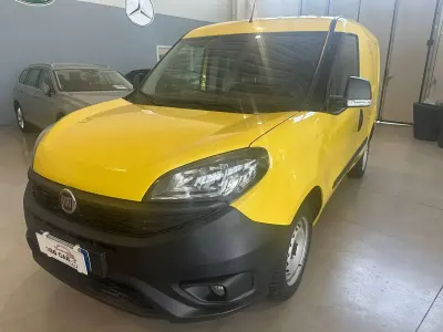 Usata Fiat Doblò 101 CV (74 kW) 2019 Giallo Monovolume