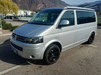 Usata VW California Beach 140 CV (102 kW) 2011 Argento Furgone