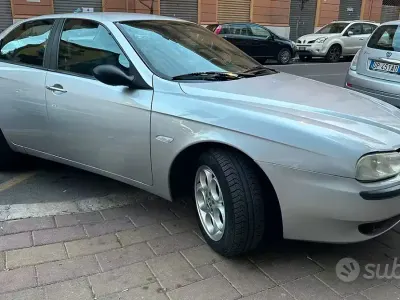 Usata Alfa Romeo 156 140 CV (102 kW) 2000 Grigio Berlina
