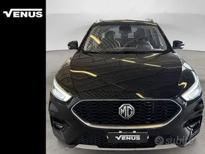 Begagnad MG ZS Luxury 106 HK (77 kW) 2024 Svart SUV
