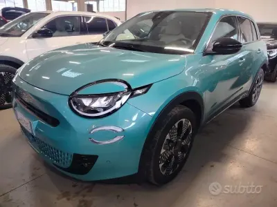 Usata Fiat 600 La Prima 101 CV (74 kW) 2025 Blu SUV
