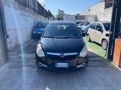 Usata Opel Agila Enjoy 65 CV (47 kW) 2010 Nero Utilitaria