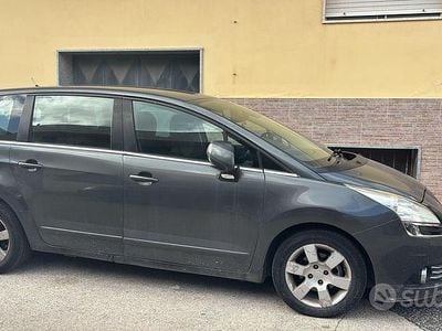 Usata Peugeot 5008 2011 Grigio Station wagon