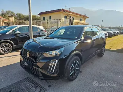 Neu Peugeot 2008 Style 100 PS (73 kW) 2026 Schwarz SUV