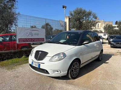 Usata Lancia Ypsilon 90 CV (66 kW) 2007 Bianco Utilitaria