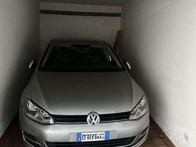 Usata VW Golf VII Highline 105 CV (77 kW) 2014 Berlina