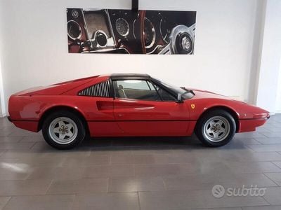 Usata Ferrari 208 155 CV (114 kW) 1980 Rosso Coupé