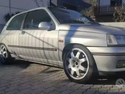 Usata Renault Clio 137 CV (100 kW) 1992 Grigio Utilitaria
