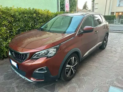 Usata Peugeot 3008 Allure 120 CV (88 kW) 2017 SUV
