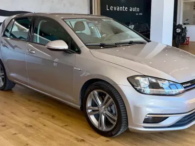 Usata VW Golf VII Trendline 131 CV (96 kW) 2020 Grigio Berlina