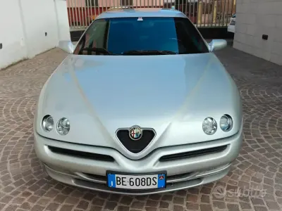 Usata Alfa Romeo GTV 144 CV (105 kW) 1999 Grigio Coupé