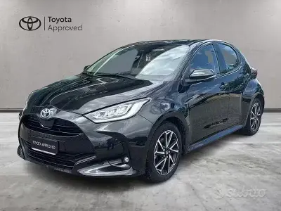 Usata Toyota Yaris Hybrid Trend 116 CV (85 kW) 2023 Grigio Berlina