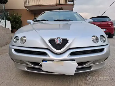 Usata Alfa Romeo GTV 144 CV (105 kW) 2001 Grigio Coupé