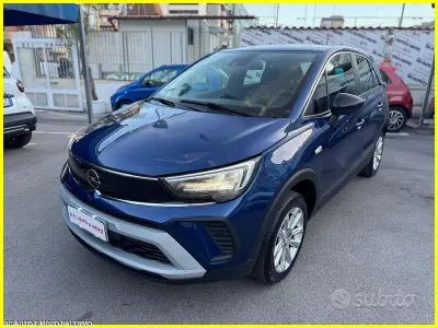 Usata Opel Crossland 110 CV (80 kW) 2021 Blu SUV