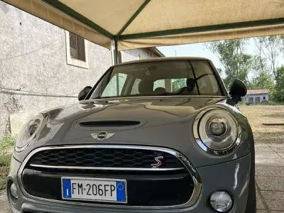 Usata Mini Cooper SD Hype 170 CV (125 kW) 2017 Utilitaria