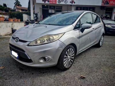 Usata Ford Fiesta 82 CV (60 kW) 2009 Argento Utilitaria