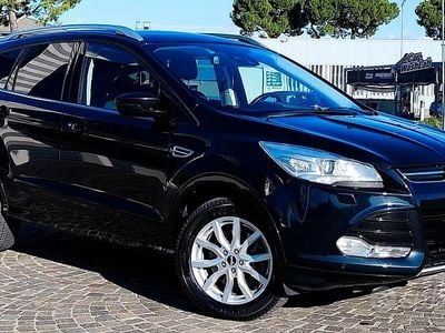 Usata Ford Kuga 140 CV (102 kW) 2013 Nero SUV