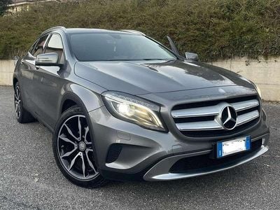 Usata Mercedes GLA200 135 CV (99 kW) 2014 Grigio SUV
