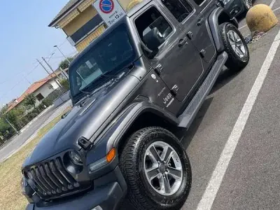 Usata Jeep Wrangler Unlimited Sahara 200 CV (147 kW) 2018 SUV