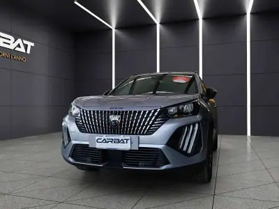 Usata Peugeot 2008 Allure 102 CV (75 kW) 2025 Grigio scuro SUV