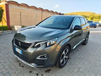 Usata Peugeot 3008 GT-line 120 CV (88 kW) 2017 Grigio SUV