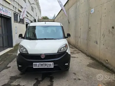 Usata Fiat Doblò 95 CV (69 kW) 2018 Bianco Monovolume