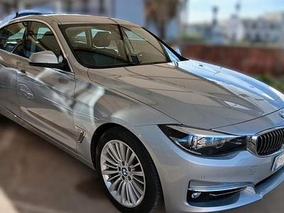 Begagnad BMW 318 Luxury Line 150 HK (110 kW) 2019 Grå Sedan