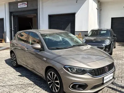 Usata Fiat Tipo Lounge 95 CV (69 kW) 2018 Marrone Berlina