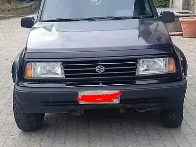 Usata Suzuki Vitara 75 CV (55 kW) 1990 Nero Station wagon