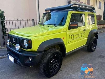 Giallo(met.) Usata 2023 Suzuki Jimny SUV | 27.990 € (Buon prezzo)