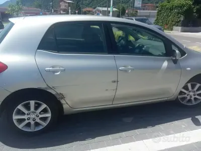 Usata Toyota Auris 132 CV (97 kW) 2009 Grigio Utilitaria