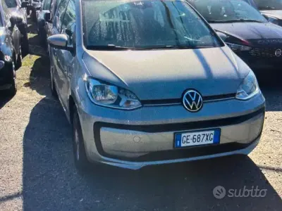 Usata VW up! Move 68 CV (50 kW) 2021 Grigio Utilitaria