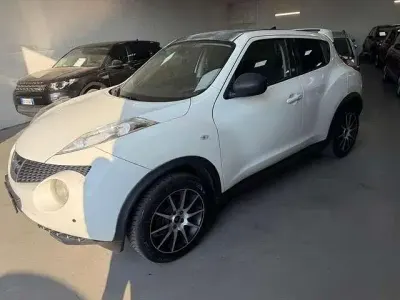 Usata Nissan Juke Tekna 117 CV (86 kW) 2011 Bianco SUV