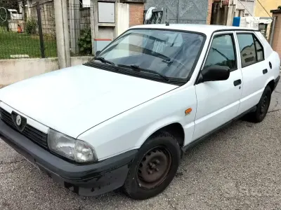 Usado Alfa Romeo 33 105 CV (77 kW) 1989 Blanco Berlina