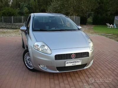 Usata Fiat Grande Punto Dynamic 75 CV (55 kW) 2006 Grigio Utilitaria