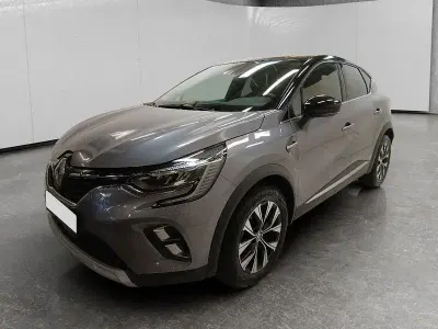 Usata Renault Captur Techno 140 CV (102 kW) 2022 Grigio SUV