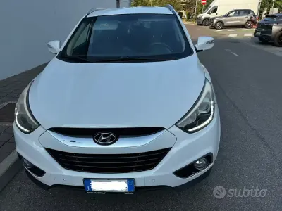 Usata Hyundai ix35 Xpossible 184 CV (135 kW) 2014 Bianco SUV