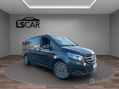 Usata Mercedes V220 136 CV (100 kW) 2018 Nero Monovolume
