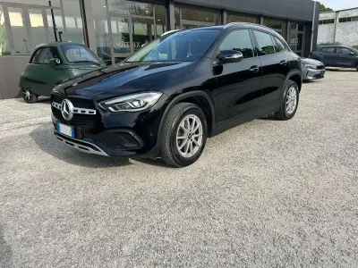 Usata Mercedes GLA180 Business 116 CV (85 kW) 2021 Nero SUV