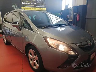 Usata Opel Zafira Tourer Cosmo 140 CV (102 kW) 2012 Grigio Monovolume