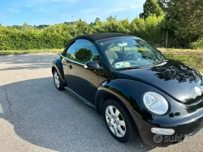 Usata VW New Beetle 101 CV (74 kW) 2004 Nero Utilitaria
