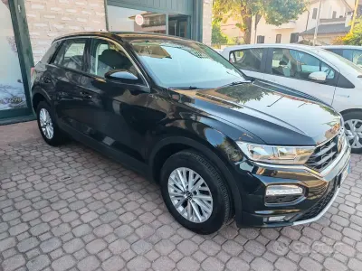 Usata VW T-Roc Business 116 CV (85 kW) 2021 Nero SUV
