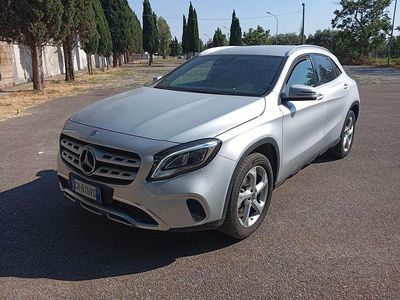 Usata Mercedes GLA220 170 CV (125 kW) 2019 Grigio SUV