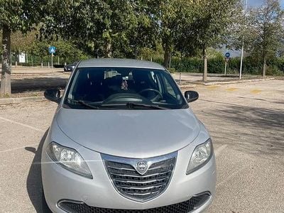 Usata Lancia Ypsilon 80 CV (58 kW) 2013 Grigio Utilitaria