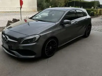 Usata Mercedes A180 Premium 122 CV (89 kW) 2017 Utilitaria